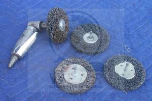 lot 61 image: ASTRO ANGLE AIR PNEUMATIC DIE GRINDER WITH 4 DISC&nbsp STRIPPING ABRASIVE ATTATCHMENTS&nbsp