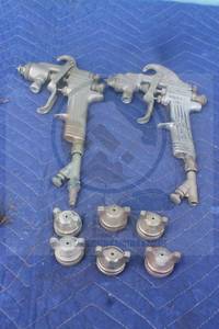 lot 75 image: TOTAL OF 2 BLINKS PAINT SPRAY GUNS&nbsp MODEL 18 &amp 62 WITH 6 NOZZLE CAPS&nbsp