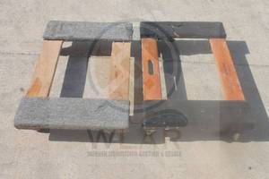 lot 108 image: TOTAL OF 2 HEAVY DUTY 4-WHEEL FURNITURE DOLLY&nbsp