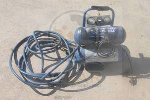 lot 110 image: CAMPBELL HAUSFELD AIR COMPRESSOR WITH BLUE AIR HOSE&nbsp
