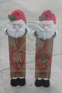 lot 136 image: TOTAL OF 2 VEI&nbsp WOODEN CHRISTMAS LIGHT UP SANTA PORCH STANDING GREETERS , 37TALL&nbsp