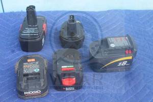 lot 141 image: LOT OF ASSORTED BRAND TOOL CORDLESS&nbsp BATTERY ADAPTER&nbsp PACKS&nbsp