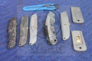 lot 18 image: TOTAL OF 8 ASSORTED BRAND UTILITY KNIVES BOX CUTTERS&nbsp