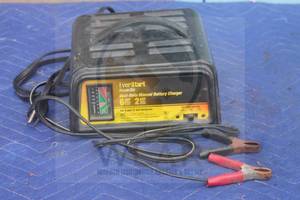 lot 19 image: EVERSTART BASIC SIX DUAL RATE MANUAL 6VOLT&nbsp  12VOLT BATTERY CHARGER&nbsp