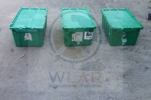 lot 51 image: TOTAL OF 4 GREEN FLIP TOP TOTES , 27 L&nbsp X 17 W&nbsp