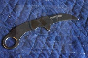 lot 81 image: RAPTOR KARAMBIT TRAINING KNIFE&nbsp