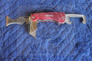 lot 87 image: HUSKY FOLDING POCKET 5 IN 1 PAINTERS TOOL&nbsp