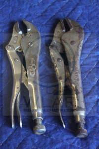 lot 96 image: TOTAL OF 2&nbsp PETERSEN LOCKING VISE GRIP PLIERS ,10&nbsp