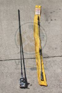 lot 101 image: TOTAL OF 2 HIGH-FREQUENCY VERTICAL&nbsp ANTENNAS 50 &amp 54&nbsp