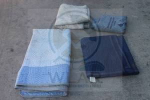 lot 106 image: TOTAL OF 4 MOVING BLANKETS  SEE PICS&nbsp