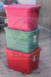 lot 120 image: TOTAL OF 3 STERILITE LIDDED TOTES 18 GAL &amp 20 GAL , PINKREDGREEN&nbsp