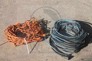 lot 134 image: TOTAL OF 2 -100FT HEAVY DUTY EXTNTION CORDS , ORNAGE &amp BLUE&nbsp