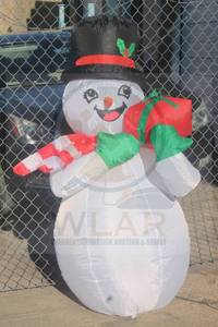 lot 139 image: GOOSH SNOWMAN INFLATABLE 5FT TALL&nbsp