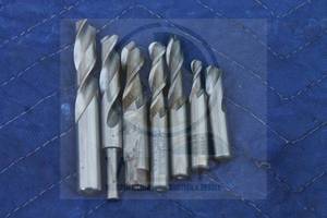 lot 154 image: TOTAL OF 7 ASSORTED BRAND  DIAM 2 FLUTE HSS ENDMILLS  SEE PICS&nbsp