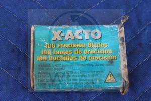 lot 157 image: X-ACTO PRECISION BLADES X618 IN ORIGINAL BOX&nbsp