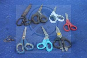 lot 166 image: 7 PAIR OF ASSORTED SIZE SCISSORSSHEARS INCLUDING VINTAGE NO.2 NEWARKIN