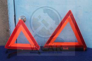 lot 174 image: 2 TRIANGLE REFLECTORS&nbsp