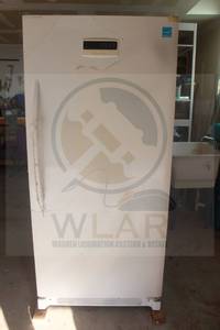 lot 117 image: FRIGIDAIRE LFFH21F7HWG&nbsp UPRIGHT FREEZER WITH KEY&nbsp