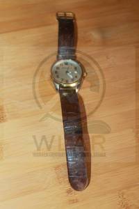 lot 41 image: EDDIE BAUER 0630 MEN&nbsp QUARTZ&nbsp WRISTWATCH WITH HERITAGE TOP GRAIN COWHIDE&nbsp BROWN LEATHER STRAPS&nbsp
