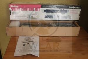 lot 47 image: HAULMASTER TRAILER SWAY CONTROL KIT 96462 WITH MANUAL IN ORIGINAL BOX&nbsp