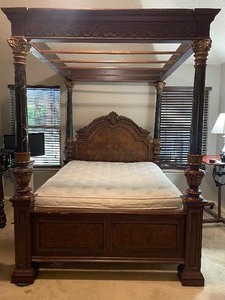 lot 71 image: BEAUTIFUL SOLID WOOD WITH&nbsp 4- GENUINE BLACK MARBLE POST&nbsp&nbspCANOPY QUEEN&nbsp BED&nbspFEATURING INTRICATE WOOD CARVINGS AND COLUMNS&nbsp , SEE PICS  BRING EXTRA HELP AND TOOLS&nbsp SEE VIDEO ATTACHED