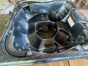 lot 169 image: LEISURE BAY SPAS CELEBRITY SERIES&nbsp 116-PU5-CSG-MK-MO-X&nbsp &nbsp5 PLACE SETTING 25 STAINLESS JETS LED LIGHT SYSTEM&nbsp COMPOSITE SIDE PANELS HOT TUB WITH COVER&nbsp  BRING EXTRA HELP TO REMOVE AND DISASSEMBLE&nbsp