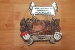 lot 174 image: &nbsp6TH INTERNATIONAL NTERNATIONAL VOLKRADFAHREN UND WANDERUNG&nbsp 1977 FRICKENHAUSEN GERMAN VALENTINUSKAPELLE CHAPEL MEDAL PIN&nbsp