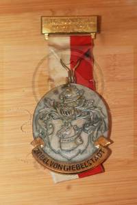 lot 180 image: 1977 6TH&nbsp INTERNATIONAL WANDERTAG WEYER ZOBEL VONGIEBELSTADT HIKING MEDAL PIN&nbsp ( THE MEDAL FEATURES THE COAT OF ARMS OF THE VON GIEBELSTADT FAMILY)&nbsp