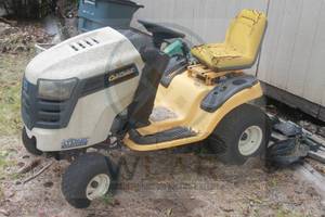 lot 234 image: CUB CADET LTX1040 RIDING LAWN MOWER HAS KEY &nbsp RUNNING CONDITION UNKNOWN NEEDS BATTERY