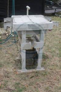 lot 237 image: PORTABLE OUTDOOR SINK STATION WITH POWERED RETRACTABLE GARDEN HOSE REEL&nbsp
