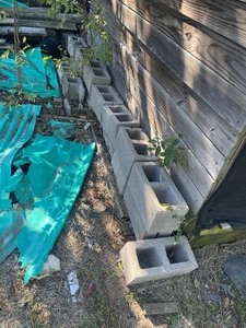lot 330 image: GENEROUS AMOUNT OF LANDSCAPE CONCRETE BLOCKS THROUGHOUT PROPERTY  SMALL TO VERY LARGE , BRING HELP  SEE PICS &amp VIDEO&nbsp
