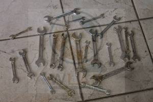 lot 267 image: LOT OF ASSORTED BRANDSIZE COMBINATION DOUBLE OPEN - ENDED WRENCHES&nbsp