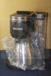 lot 275 image: KEURIG K-DUO PLUS 5200 SINGLE SERVE &amp CARAFE COFFEE MAKER&nbsp