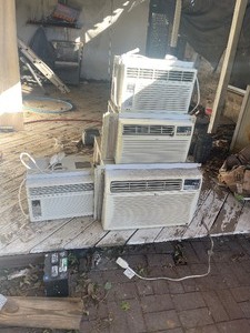 lot 338 image: LOT OF AIR CONDITIONERS( FOR PARTS ONLY )