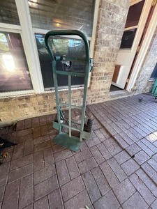 lot 343 image: CONVERTIBLE HAND TRUCK DOLLY 4-WHEEL CART&nbsp