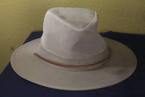 lot 295 image: MAGELLAN SPORTS&nbsp MESH BREEZER SAFARI HAT SIZE LARGE&nbsp