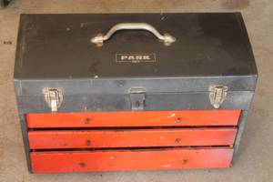 lot 311 image: VINTAGE PARK MFG CO.&nbsp METAL TOOL CHEST WITH 3-DRAWERS&nbsp &nbsp CONTENTS&nbsp INCLUDED SEE PICS&nbsp