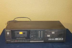 lot 314 image: VINTAGE TECHNICS RS-D400 STEREO CASSETTE&nbsp