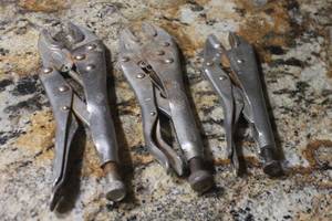 lot 325 image: TOTAL OF 3 ASSORTED BRAND VISE GRIP LOCKING PLIERS  SEE PICS&nbsp