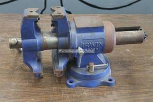 lot 24 image: HEAVY DUTY LARGE&nbsp IRWIN RECORD INDUSTRIAL&nbsp MULTI PURPOSE ROTATING SWIVEL BENCH&nbsp VISE&nbsp&nbsp