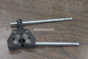 lot 29 image: ROLLER CHAIN BREAKER TOOL&nbsp