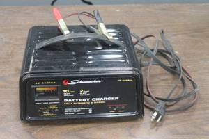 lot 46 image: SCHUMACHER SE SERIES SE-520MA BATTERY CHARGER FOR 6 AND 12 VOLT BATTERIES&nbsp
