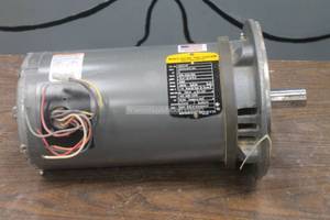 lot 57 image: BALDOR RELIANCER INDUSTRIAL MOTOR&nbsp 5HP&nbsp 3450 RPM&nbsp PHASE 3 , MODEL VM3212T&nbsp