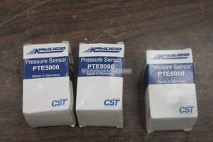 lot 183 image: TOTAL OF 3 KAVLICO PRESSURE SENSORS, PTE5000 IN ORIGINAL BOX&nbsp
