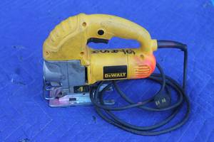 lot 24 image: DEWALT DW317 VS ORBITAL CORDED&nbsp COMPACT&nbsp JIG SAW&nbsp