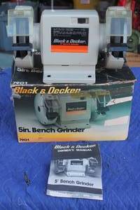 lot 27 image: BLACK &amp DECKER 5IN BENCH GRINDER 7901 IN ORIGINAL BOX WITH MANUAL&nbsp