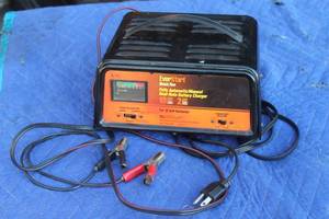 lot 43 image: EVERSTART BASIC TEN FULLY AUTOMATIC  MANUAL DUAL -RATE BATTERY CHARGER&nbsp