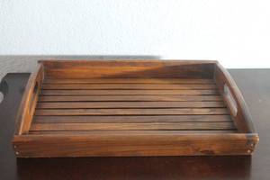 lot 103 image: NATURAL SOLID TEAK WOOD FINISH SERVING TRAY 15L X 11W&nbsp
