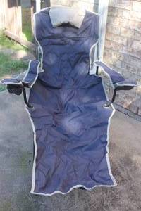 lot 110 image: BLUE OVERSIZED LOUNGE CHAIR WITH CARRY BAG&nbsp