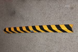 lot 126 image: HIGH IMPACT RUBBER CORNER GUARD ,40 LONG&nbsp